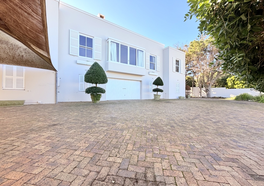 4 Bedroom Property for Sale in Voelklip Western Cape